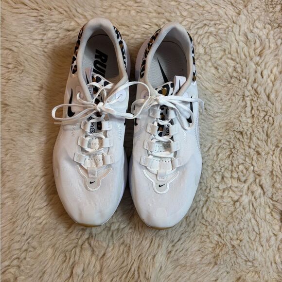 Nike Women's React Escape Run Running leopard print size 10.5 - Picture 7 of 7